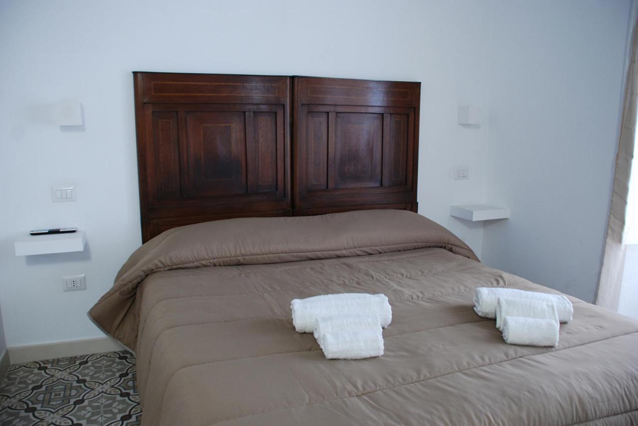 B&B Le Muse Crotone Exterior photo